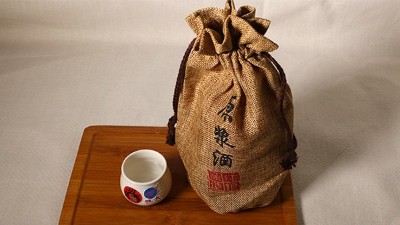 用白酒生产设备酿小曲固态白酒，怎样操作出酒才多？